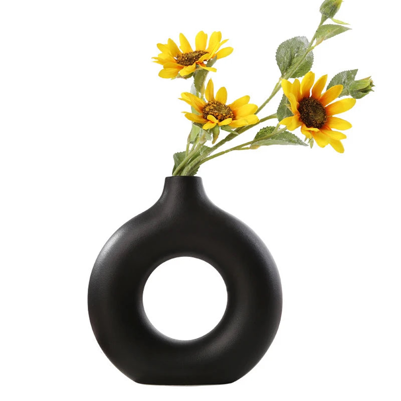 More • Lifey - Circular Hollow Ceramic Vase